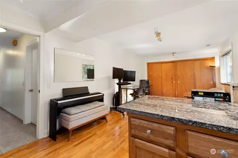Kitchen - 12014 10th Dr SE #B, Everett, WA 98208 photo 12 of 12