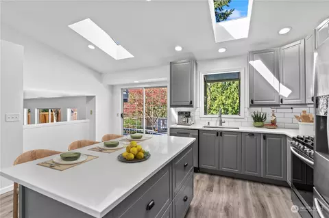 Kitchen - 11732 44th Dr SE, Everett, WA 98208 photo 2 of 3