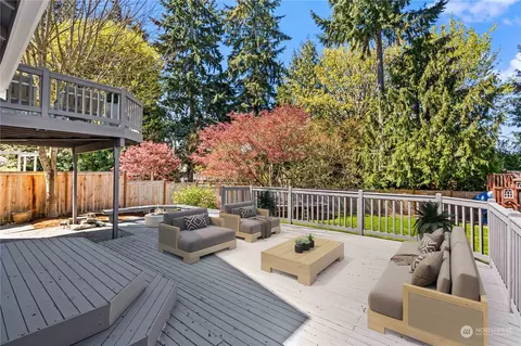 Exterior - 11732 44th Dr SE, Everett, WA 98208 photo 7 of 15