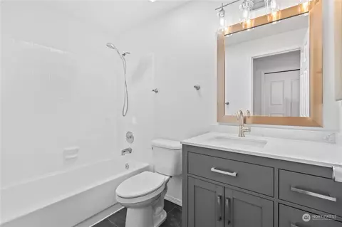 Bath - 11732 44th Dr SE, Everett, WA 98208 photo 2 of 2