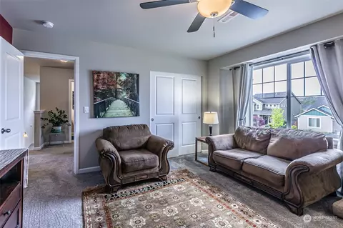Living - 318 Rushton Ave SW, Orting, WA 98360 photo 5 of 5