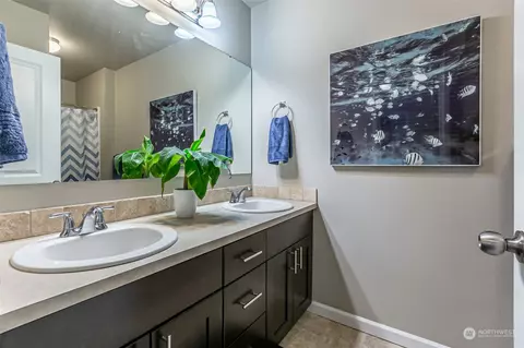 Bath - 318 Rushton Ave SW, Orting, WA 98360 photo 4 of 4