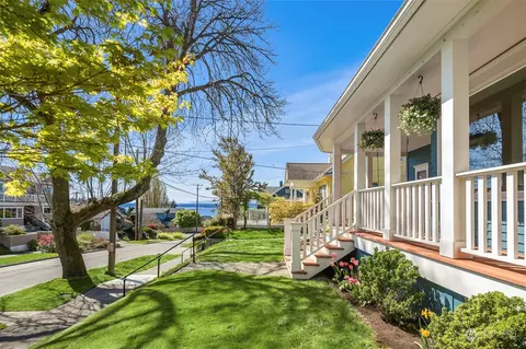 Exterior - 3242 NW 65th St, Seattle, WA 98117 photo 3 of 12