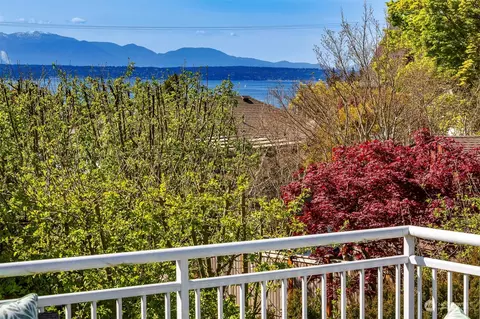 View/Area - 3242 NW 65th St, Seattle, WA 98117 photo 1 of 4