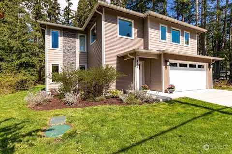 467 Cox Dr, Coupeville, WA 98239