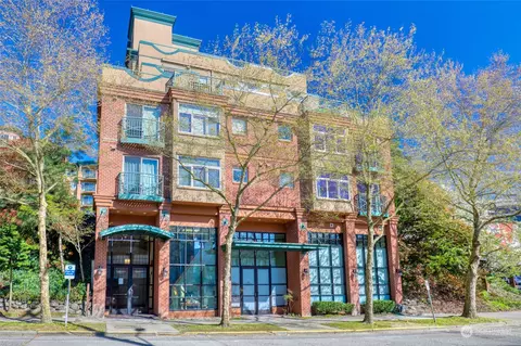 120 1st Ave W #404, Seattle, WA 98119
