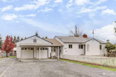 17326 Spruce Way, Lynnwood, WA 98037