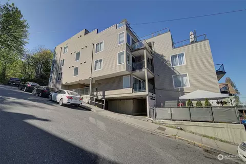 3022 SW Bradford St #204, Seattle, WA 98126