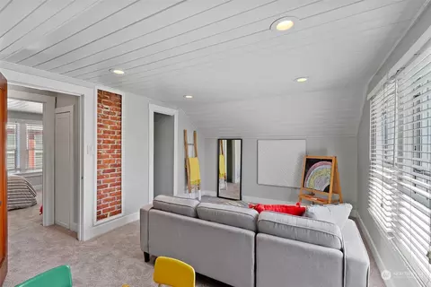 Living - 3630 Rockefeller Ave, Everett, WA 98201 photo 3 of 3