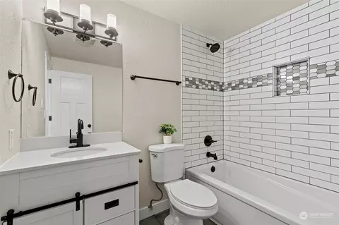 Bath - 7 E Mcgill Ave, Everett, WA 98208 photo 1 of 2