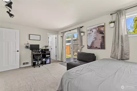 Bedroom - 7 E Mcgill Ave, Everett, WA 98208 photo 4 of 4