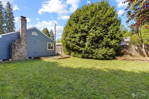 Exterior - 7 E Mcgill Ave, Everett, WA 98208 photo 4 of 9