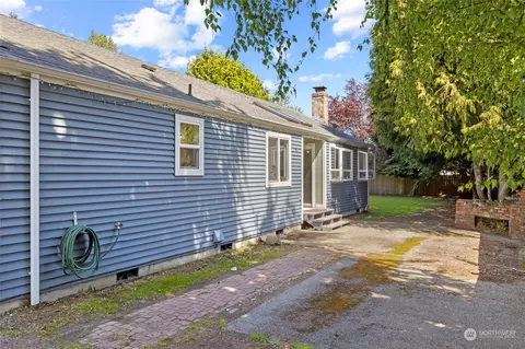 Exterior - 7 E Mcgill Ave, Everett, WA 98208 photo 8 of 9