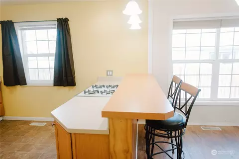 Dining - 630 Juniper St, Walla Walla, WA 99362 photo 3 of 4