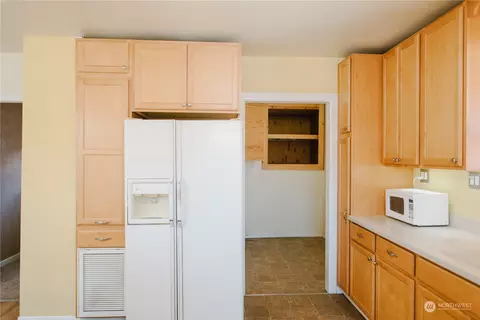 Kitchen - 630 Juniper St, Walla Walla, WA 99362 photo 3 of 3