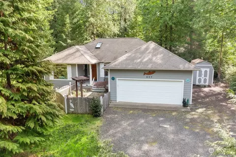 607 E Barbary Rd, Shelton, WA 98584