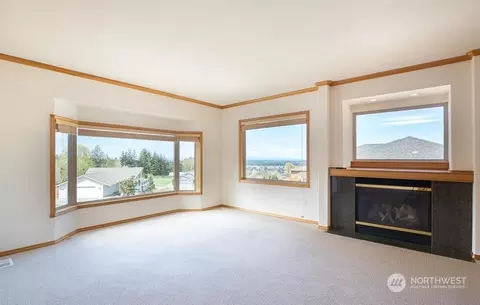 Living - 51 Sapphire Pl, Sequim, WA 98382 photo 2 of 5