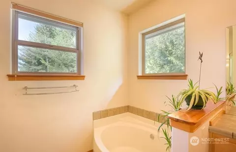Bath - 51 Sapphire Pl, Sequim, WA 98382 photo 3 of 4