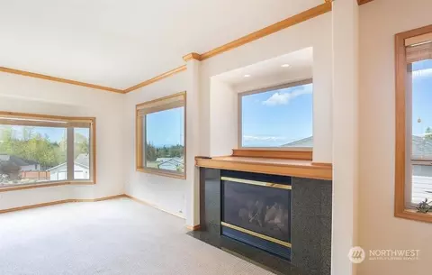 Living - 51 Sapphire Pl, Sequim, WA 98382 photo 4 of 5