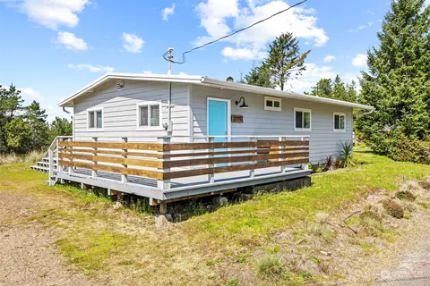 27717 K Pl, Ocean Park, WA 98640