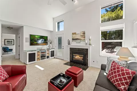 Living - 5506 138th Pl SE, Everett, WA 98208 photo 4 of 4