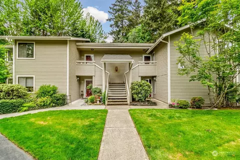 9009 Avondale Rd NE #A201, Redmond, WA 98052