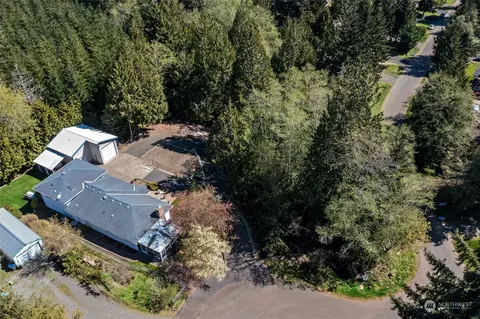 View/Area - 10 E Sea Vista Ct, Grapeview, WA 98546 photo 3 of 7