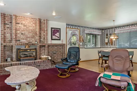 Living - 10 E Sea Vista Ct, Grapeview, WA 98546 photo 3 of 3