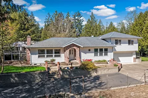 10 E Sea Vista Ct, Grapeview, WA 98546