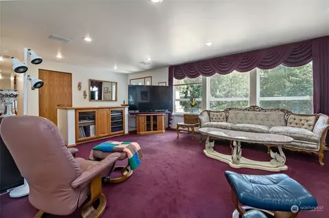 Living - 10 E Sea Vista Ct, Grapeview, WA 98546 photo 1 of 3