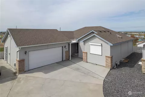 1442 S Division St, Moses Lake, WA 98837