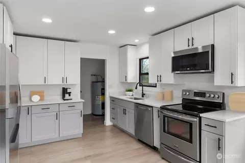 Kitchen - 15 112th St SE, Everett, WA 98208 photo 1 of 1