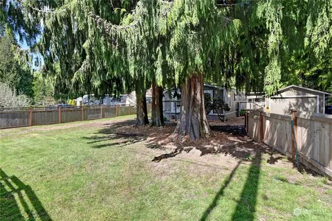 1286 Pilchuck Dr, Camano Island, WA 98282