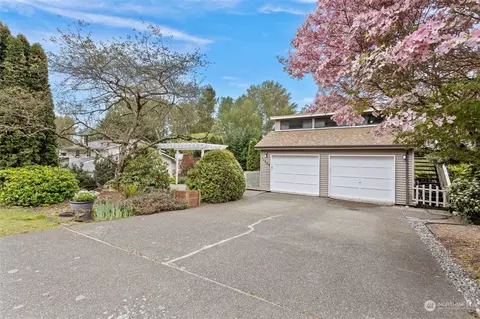 11225 100th Ave NE, Kirkland, WA 98033