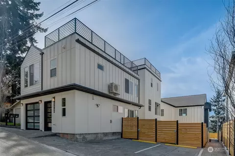 3450 13th Ave W #B, Seattle, WA 98119