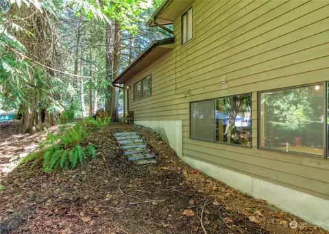 Exterior - 334 Dungeness Mdws, Sequim, WA 98382 photo 4 of 7