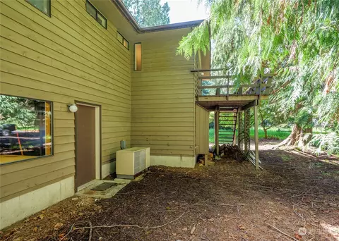 Exterior - 334 Dungeness Mdws, Sequim, WA 98382 photo 5 of 7