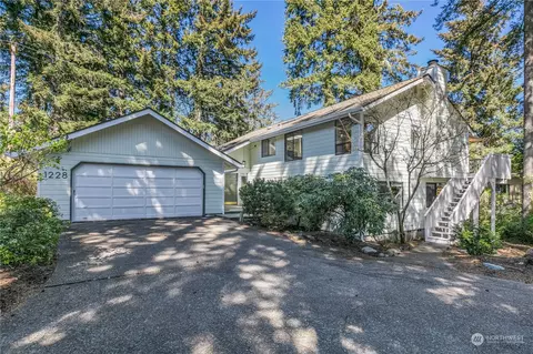 1228 11th Ct SW, Olympia, WA 98502
