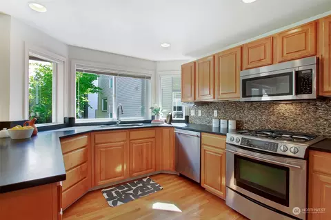 Kitchen - 721 N 43rd St, Seattle, WA 98103 photo 2 of 3