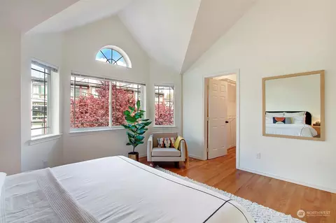 Bedroom - 721 N 43rd St, Seattle, WA 98103 photo 2 of 5