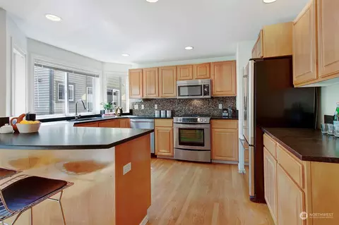 Kitchen - 721 N 43rd St, Seattle, WA 98103 photo 1 of 3