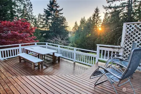 20725 NE 3rd St, Sammamish, WA 98074