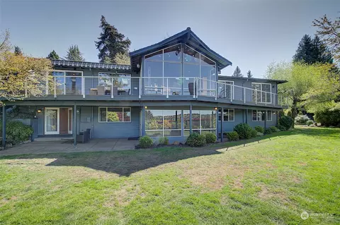 11141 SE 57th St, Bellevue, WA 98006
