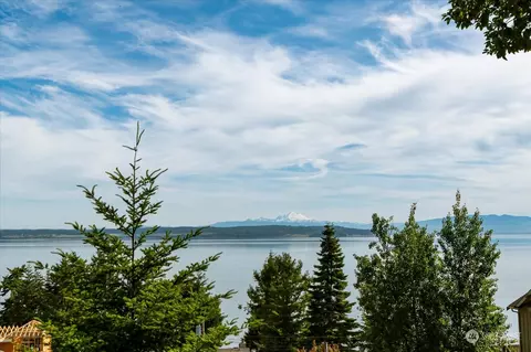 296 Alta Vista Ave, Coupeville, WA 98239