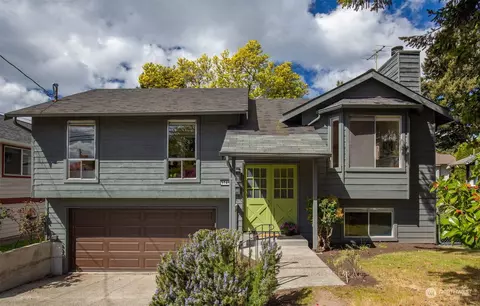 5741 40th Ave NE, Seattle, WA 98105