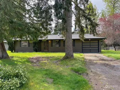 2422 W Hennessy Ln, Port Angeles, WA 98363