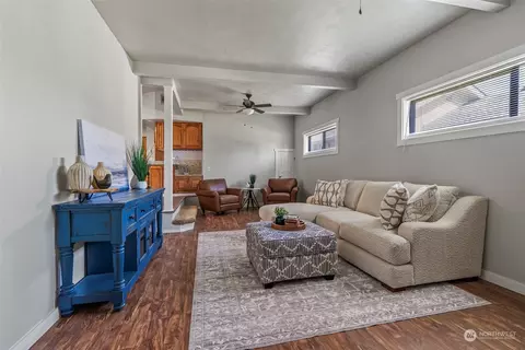 Living - 340 23rd Ave, Longview, WA 98632 photo 6 of 6