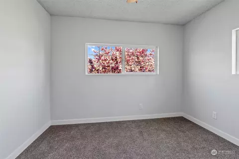 Other - 340 23rd Ave, Longview, WA 98632 photo 5 of 7