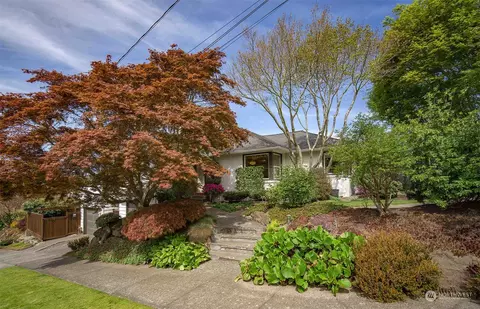 2501 29th Ave W, Seattle, WA 98199