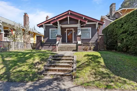 6320 Brooklyn Ave NE, Seattle, WA 98115